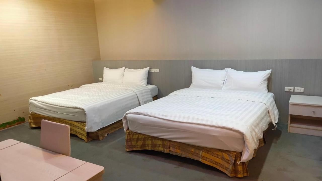Shun-Yi Business Hotel Chiayi Exterior foto